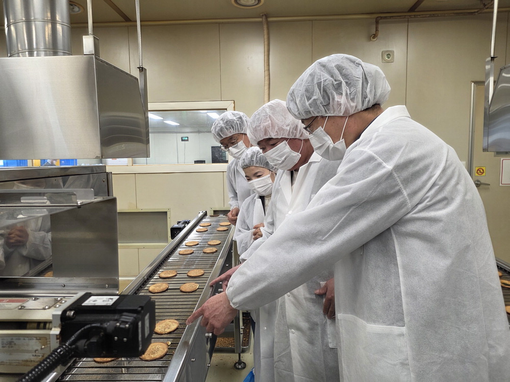 [스마트산업강국 함께하는 제조혁신3.0+] K전병 만드는 부산 제과점 …"삼성 제조 노하우 덕에 세계로"